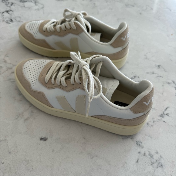 Veja v-10 sneakers - Picture 3 of 7